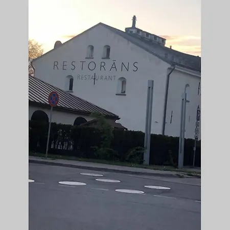 アパート New Comfortable Nearby Promenade In 5 Minutes From Old Town Of Riga. *